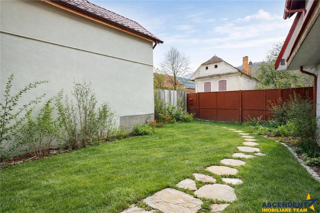 Tur 3D! Casa ergonomica,doua gradini,acces facil,oportunitat