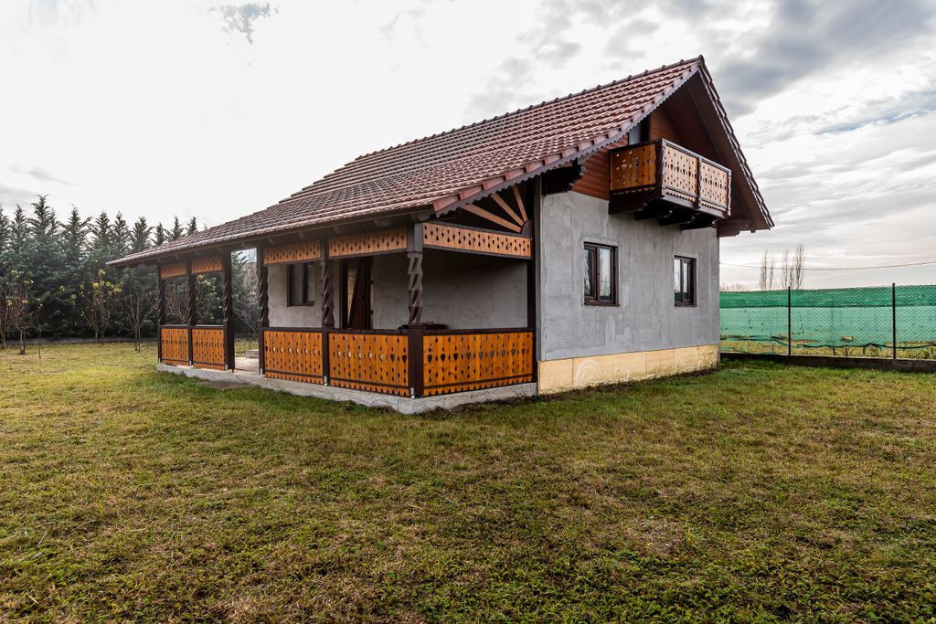 Casă individuală în Dorobanți – 21 km de Arad