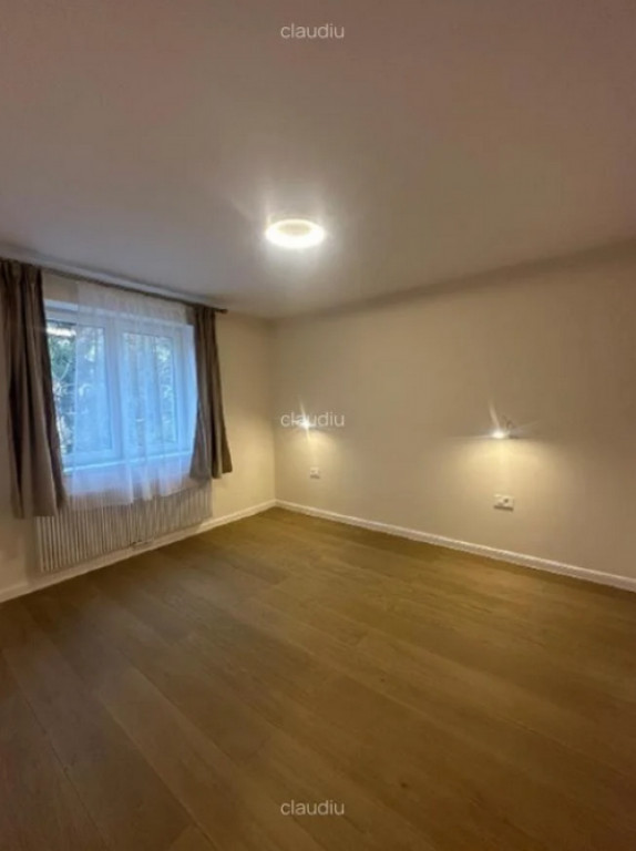 Apartament 2 camere, semidecomandat - zona Astra