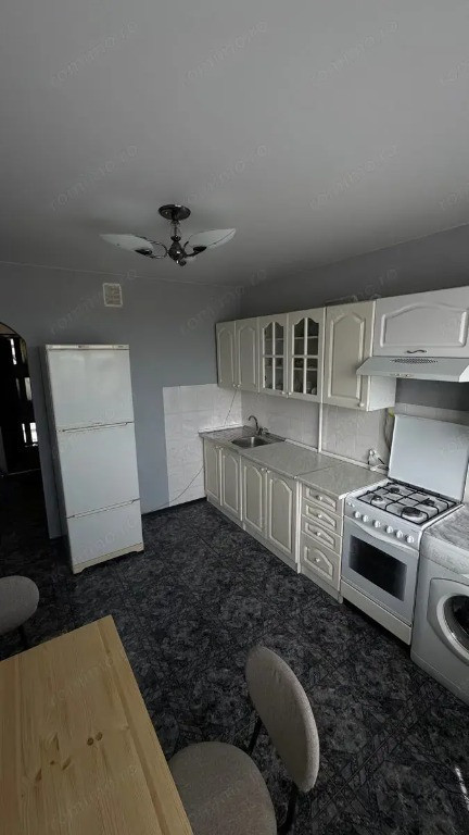 Va oferim pentru inchiriere o garsoniera mobilata in zona Militari