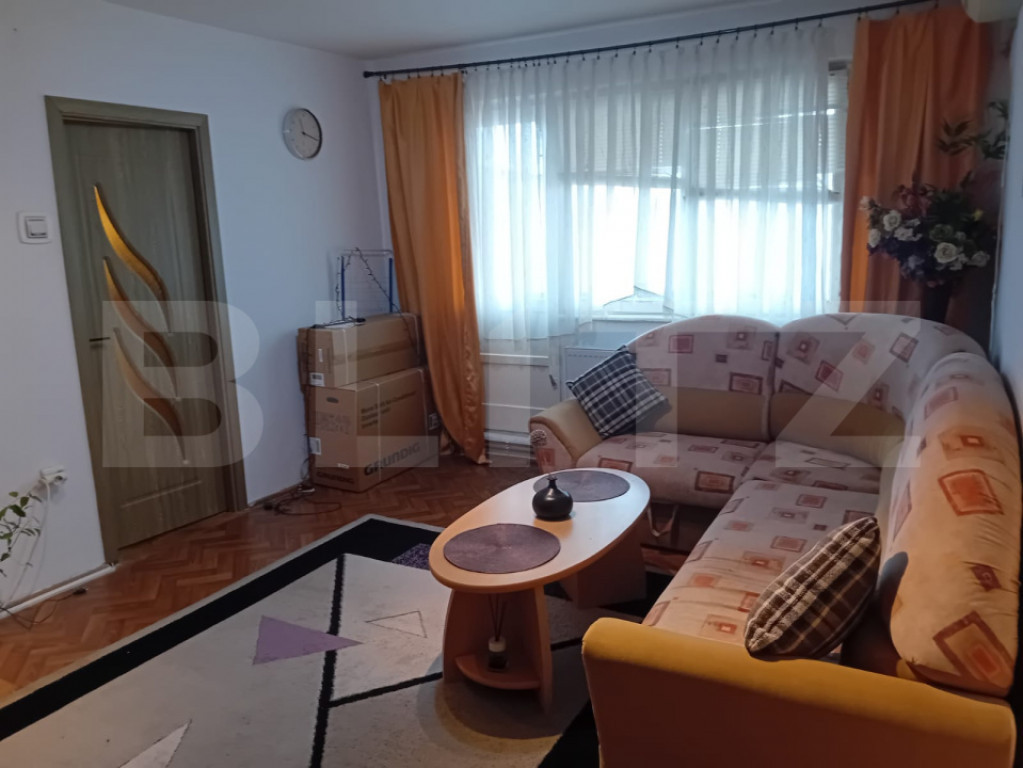 Apartament 3 camere, 53 mp, zona Spitalul Judetean