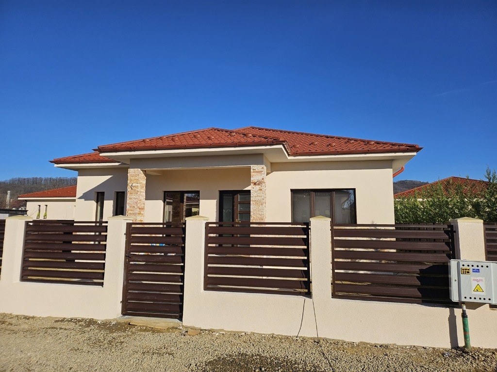 Casa deosebita pe parter constructie 2025, Stefanesti, 203000 EURO