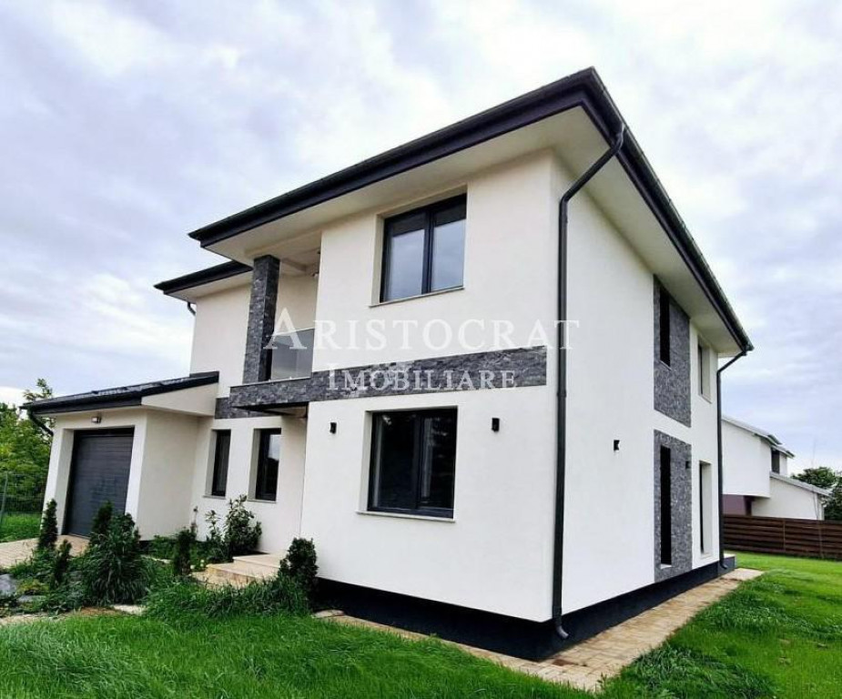 Vila 5 camere cu garaj langa Paradisul Verde