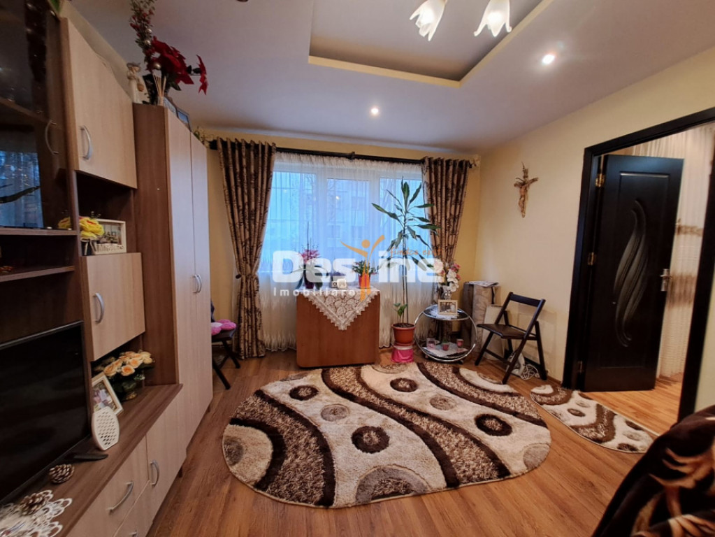 MIRCEA CEL BATRAN, Apartament 2 camere, nedecomandat, 83.600