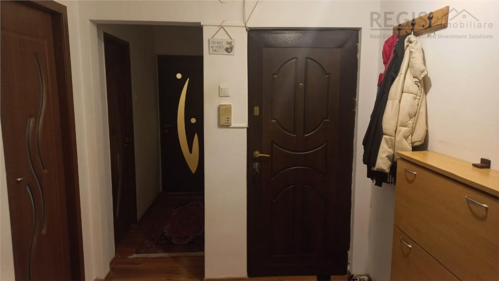 Apartament decomandat cu 3 camere, zona Astra