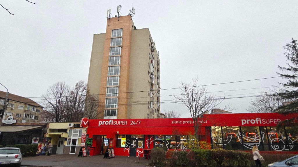 Ap 1 cam de vânzare str Cazaban, cart. Iosia