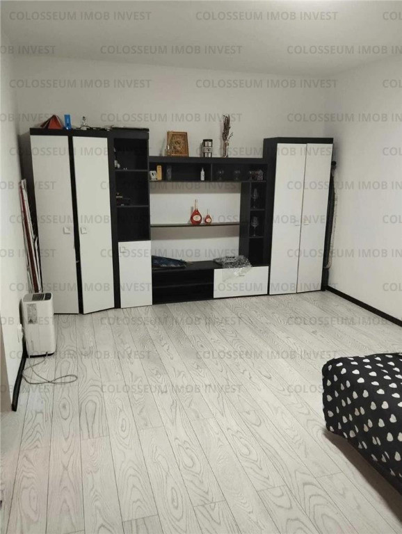 Apartament 3 camere, decomandat - zona Astra