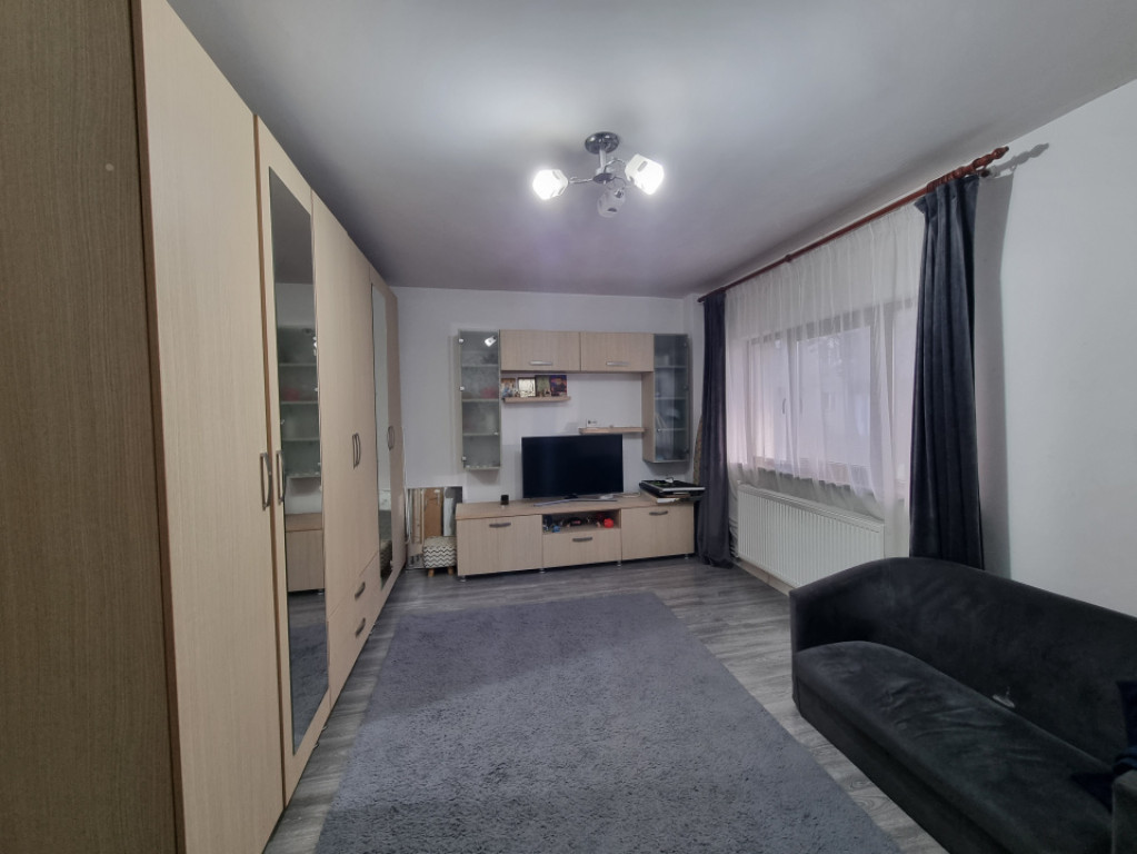 Ștefan cel Mare- Apartament 2 camere decomandate, parter cu