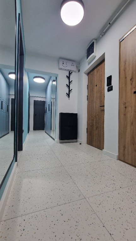 Apartament 4 camere complet renovat si mobilat