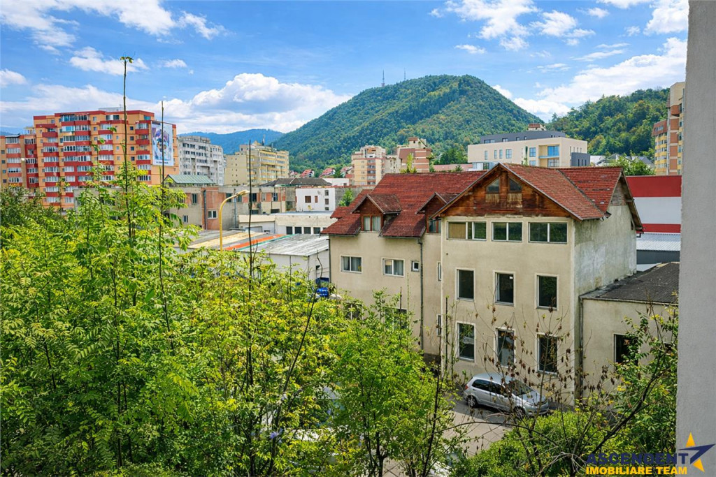 Apartament 3 camere cu terasa, vedere spre Tampa, Astra, Bra