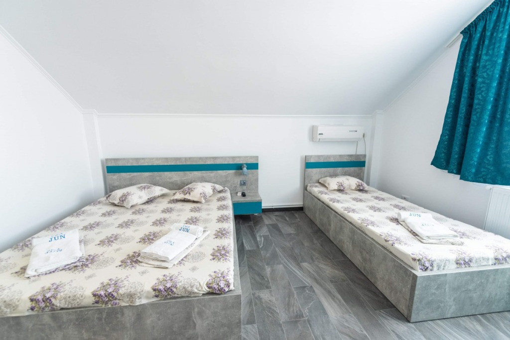 Vand Pensiune Eforie Nord Afacere la Cheie