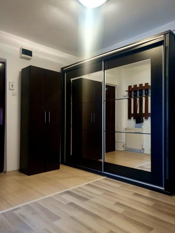 Apartament 3 camere , in Alexandru,