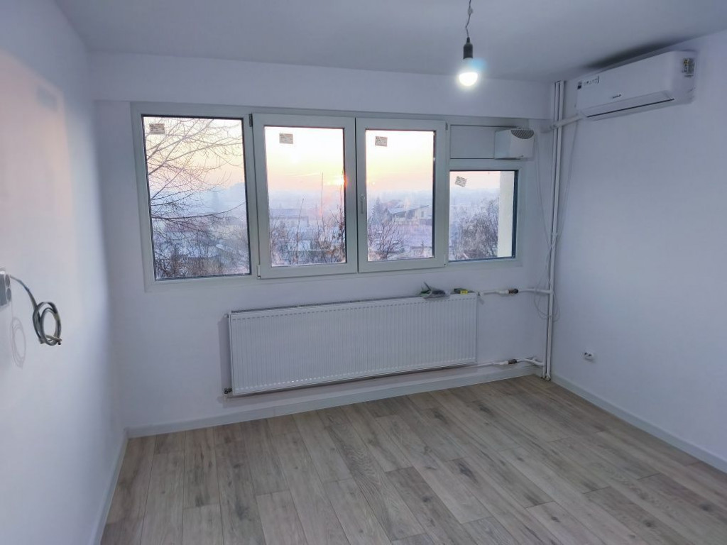 APARTAMENT 2 CAMERE, ALUNISULUI, SECTOR 4, RENOVAT INTEGRAL