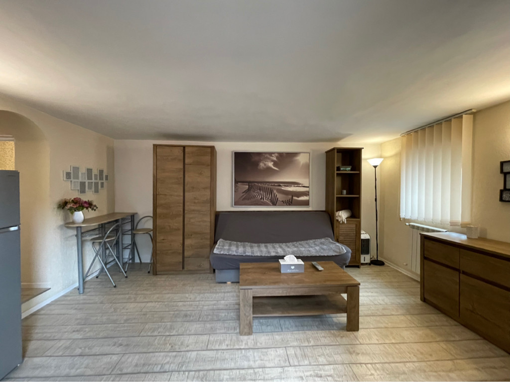 Închiriez garsonieră în vilă zona Unirii direct proprietar