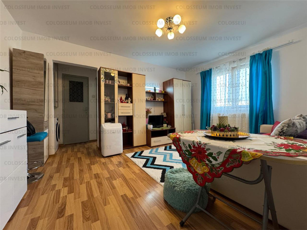 Apartament 2 camere, semidecomandat - zona Florilor