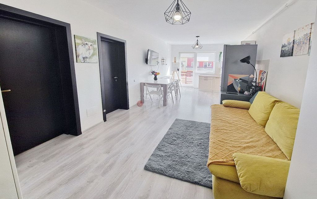 Studio Mobilat Utilat cu Loc Parcare