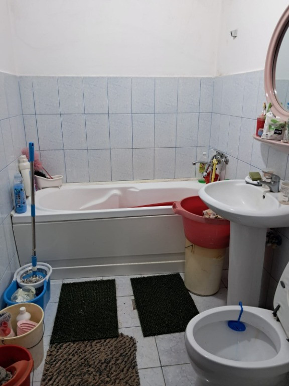 Apartament 2 cam 44 mp, et.2 Apahida