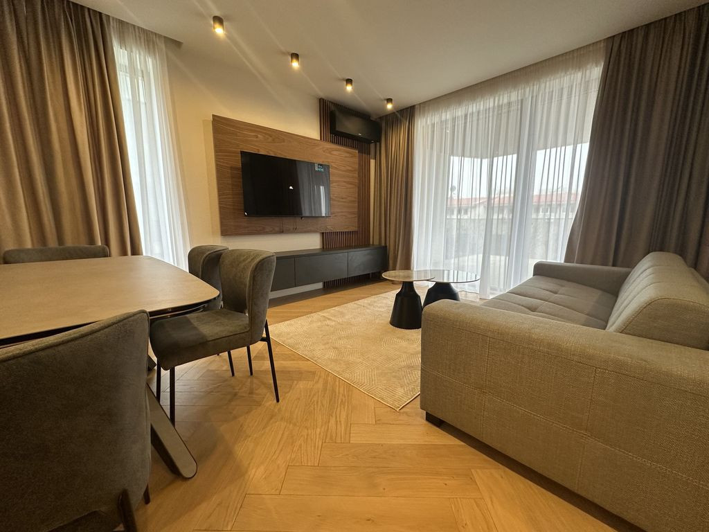 PIPERA - Iancu Nicolae | 2 Camere Lux - 2 Bai | Piscina +...