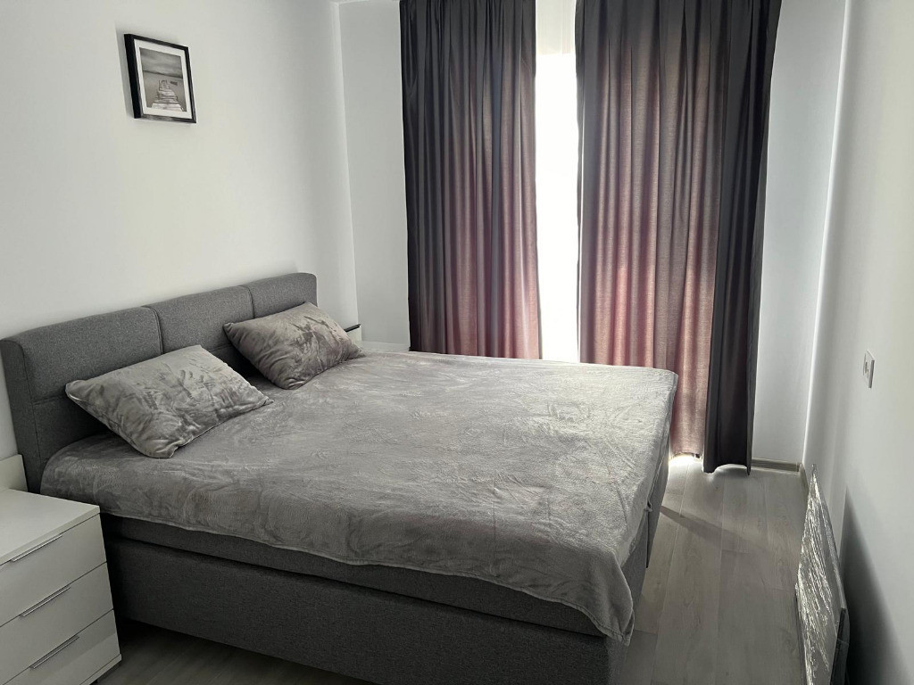 Inchiriez apartament nou cu 2 camere, complet mobilat, in Oradea