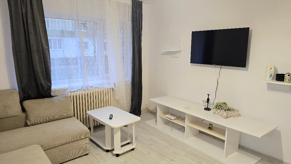 Vand apartament cu 2 camere in Deva, Muncii, Piata Centrala, mobilat