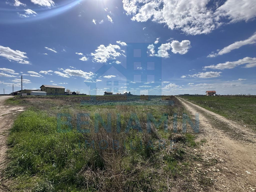 Parcela de 350mp-Ghercesti-Primaverii-Deschidere 16m
