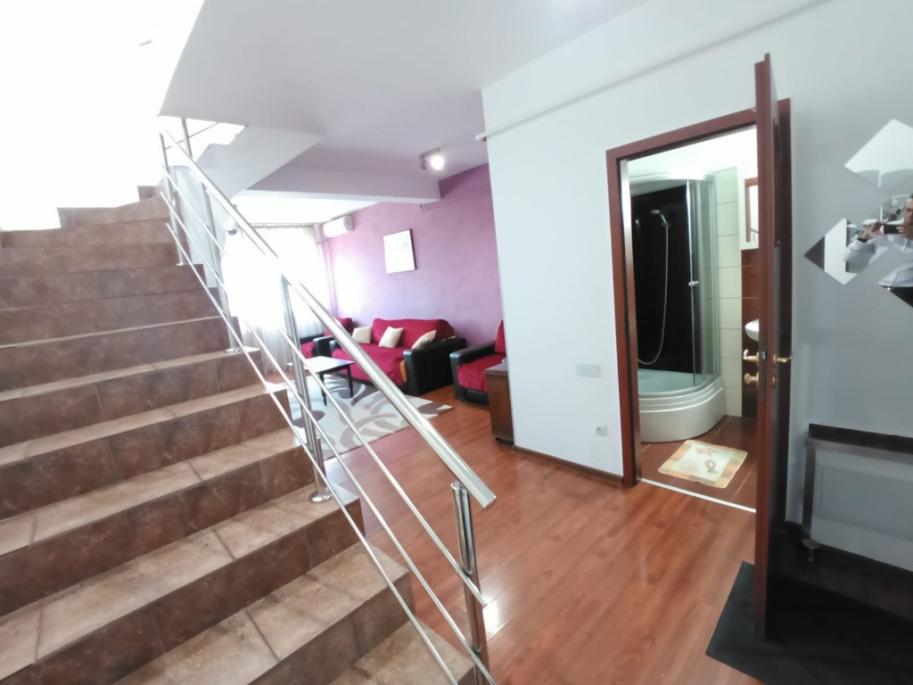 Oferta rara proprietar penthouse 108 mpu 2 bai parcare 3 cam P.Ghencea