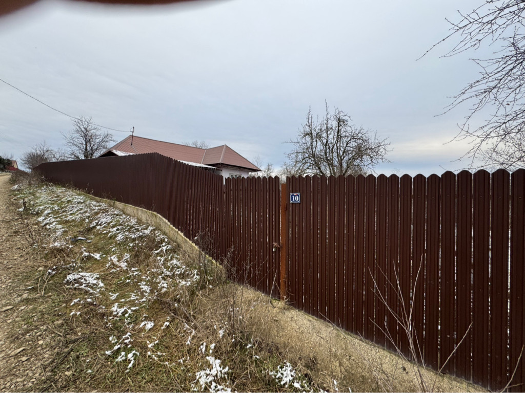 Casă de vânzare la țară