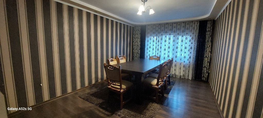 Apartament cu 3 camere, decomandat, Tractorul