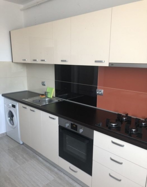 Garsoniera zona Piata Munci