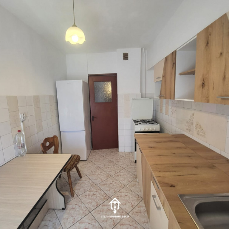 Apartament cu 2 camere decomandat | Str Garii