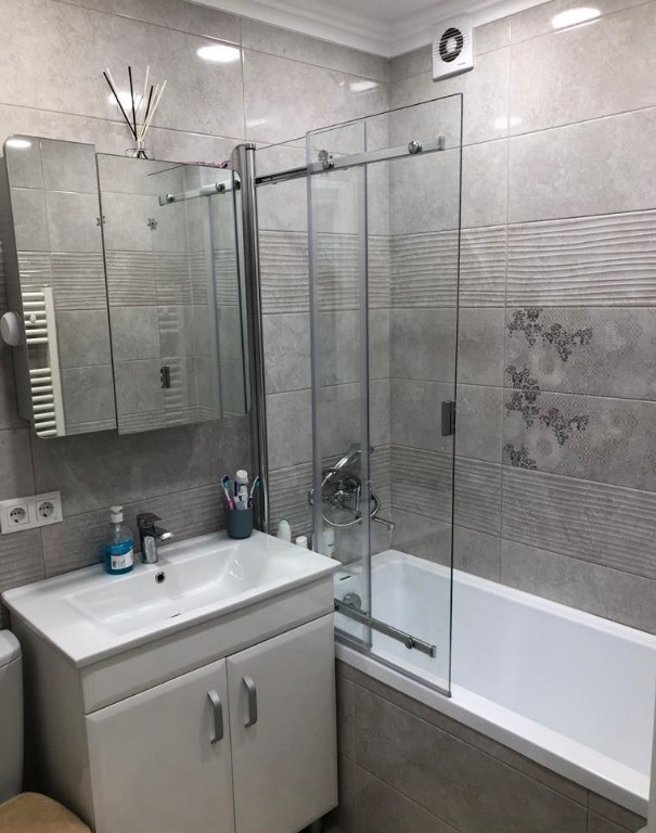 Garsoniera zona Obor