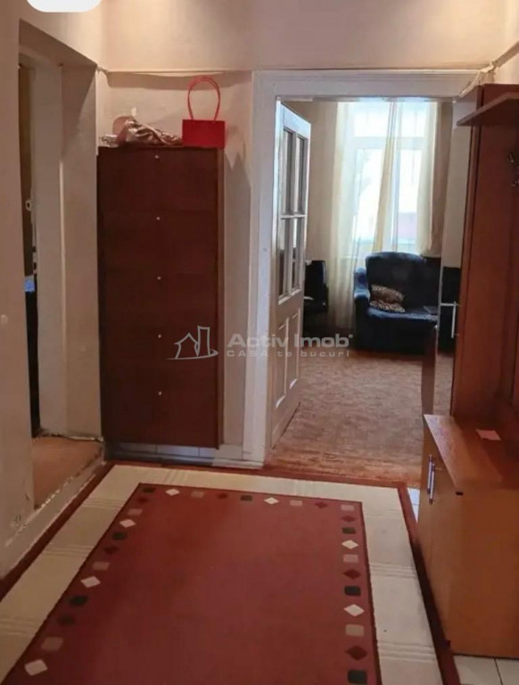 2 cam - la curte comuna