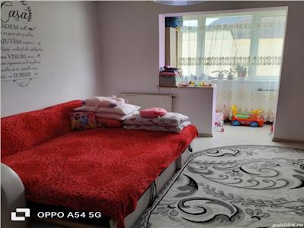 Apartament 2 camere semidecomandat - zona Noua