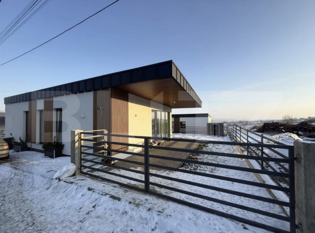 Case la preț de apartament, pe parter ,, posibilitate de r