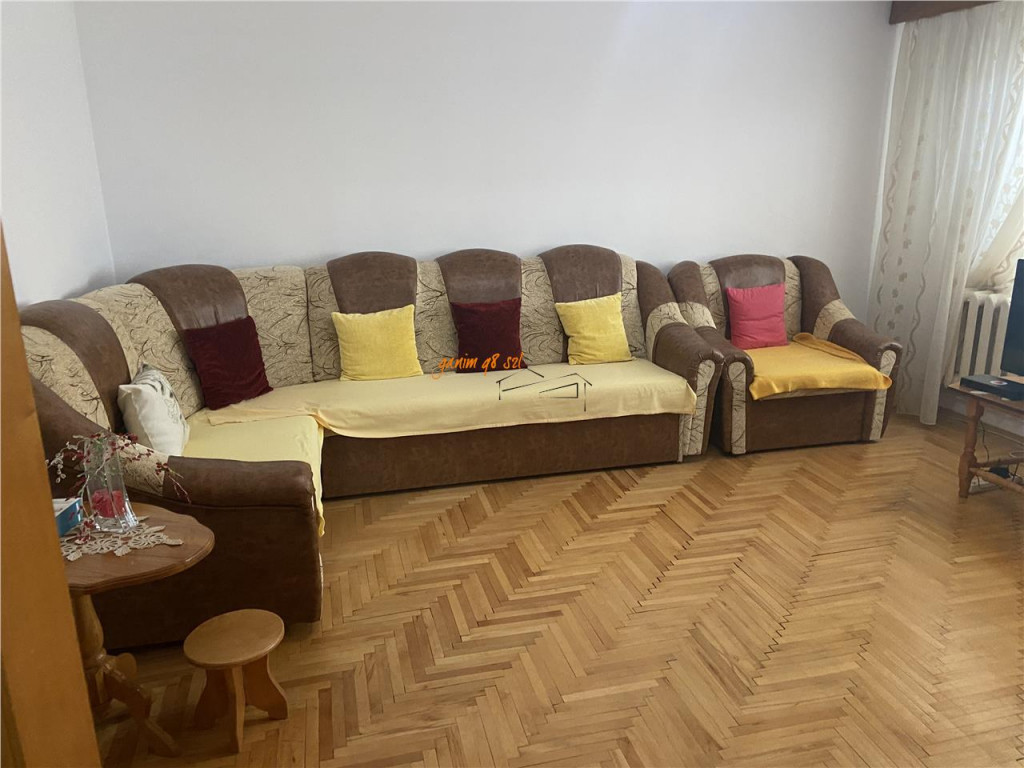 Apartament de , zona Cartier Aviatorilor , 83 mp , 2 balcoa