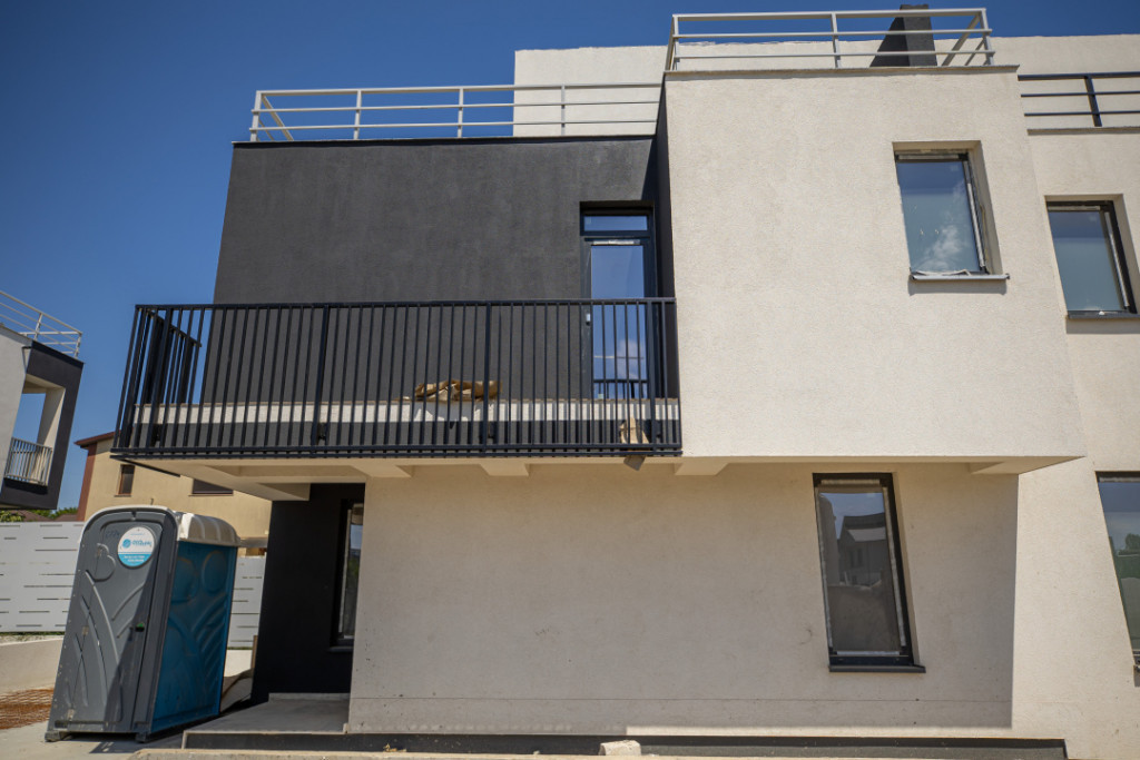 Vila situata in Palazu Mare zona Elvila