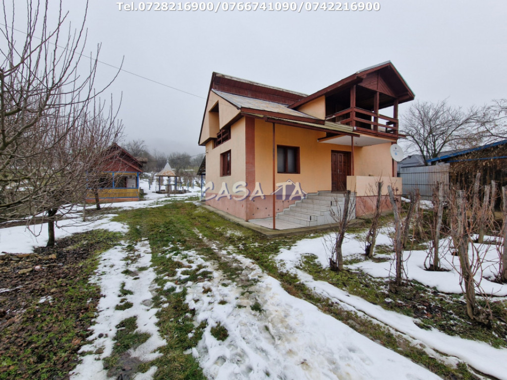 Casa situata în Stejari - Balosani