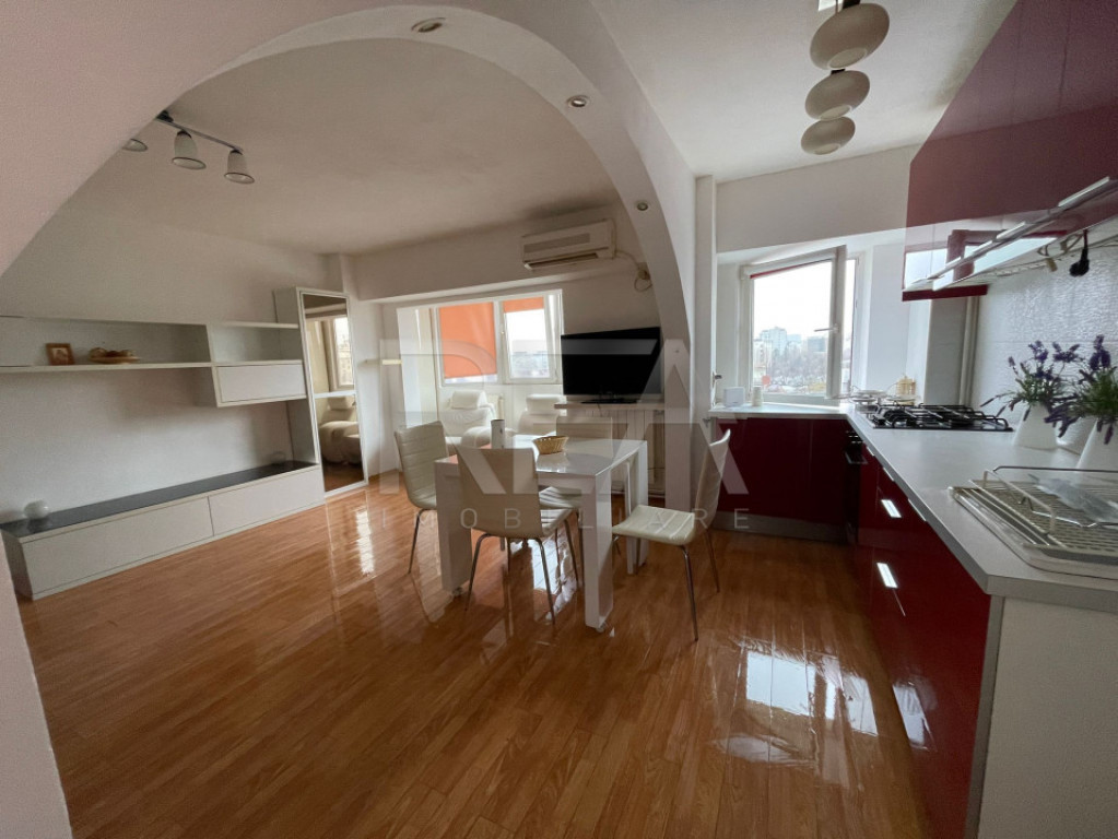 Garsonieră, Vitan Mall, an 1988, 40 mp, metrou, renovat