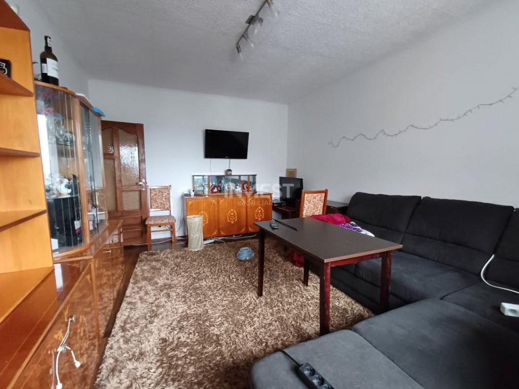 Apartament 3 camere, decomandat, 70 mp, mobilat, Nicolina 2