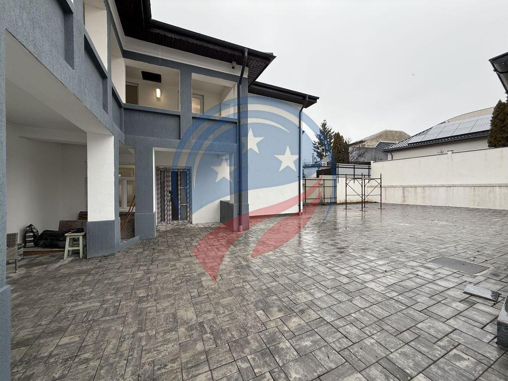 Spatiu comercial pretabil pentru activitati medicale, aft...