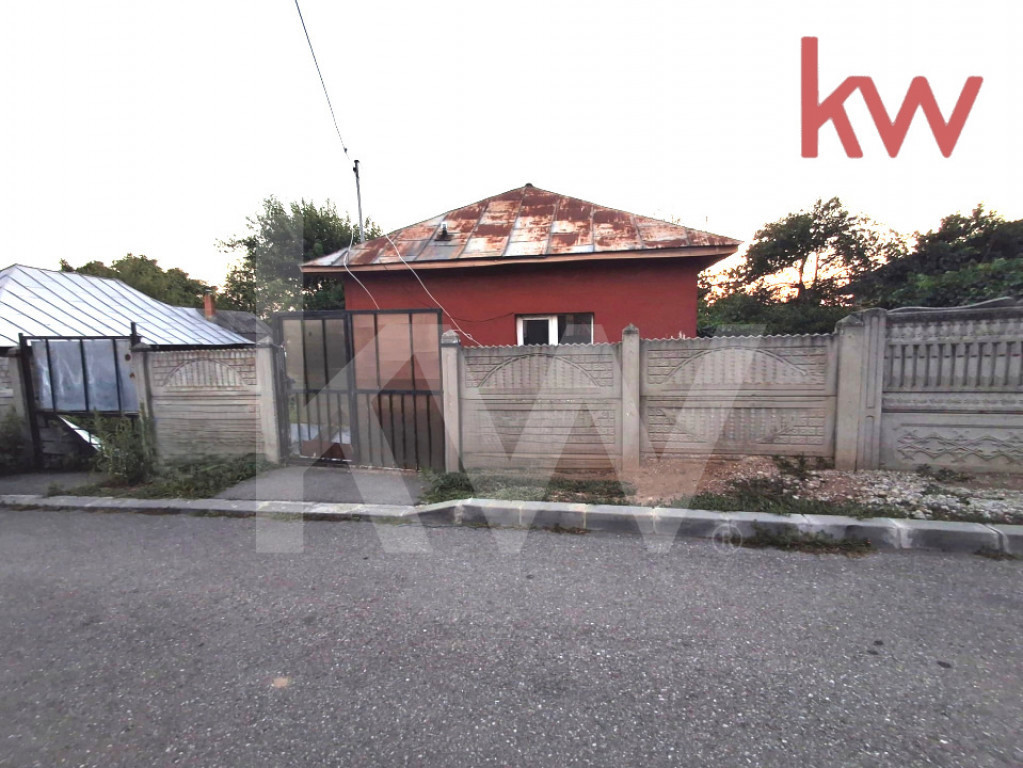 Teren 1.000 mp cu casă demolabilă-Cea mai ieftina propriet