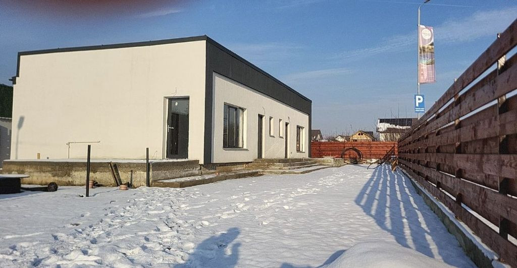 DUPLEX 3 Camere , TERASA SI CURTE.