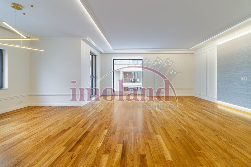 Prima inchiriere - Apartament 4 camere - Washington Resid...