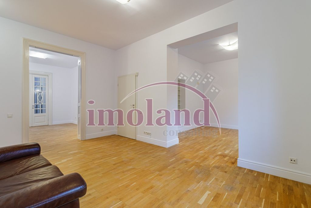 Vanzare - Imobil rar renovat - teren 220mp - Floreasca