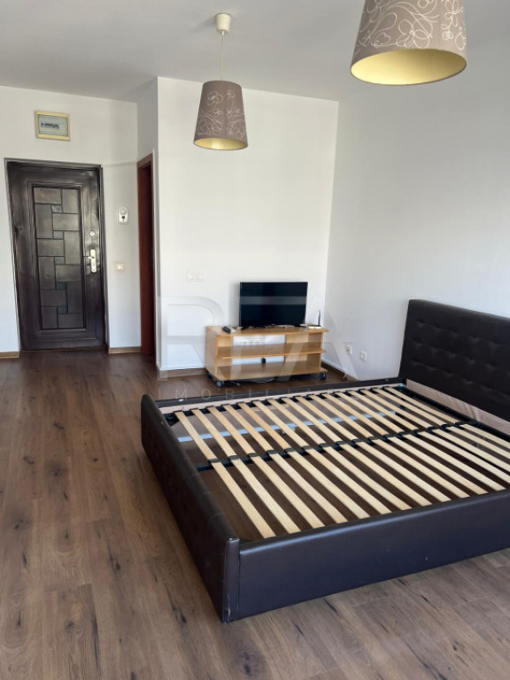 Garsonieră, Titan, an 2009, parcare, 33 mp