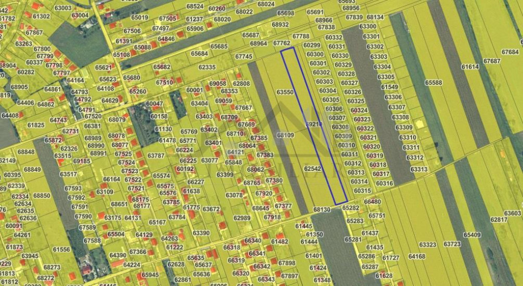 Aroneanu teren 8503 extravilan deschidere la doua strazi uti