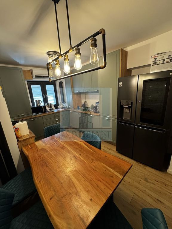 Apartament 4 camere mobilat/utilat lux - zona Centrul Civic