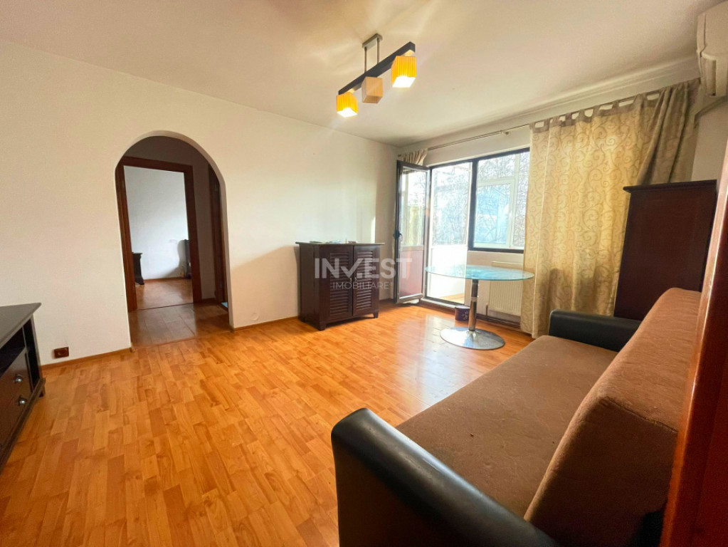 Apartament 2 camere-Pod de Piatra-etaj intermediar-bloc fara