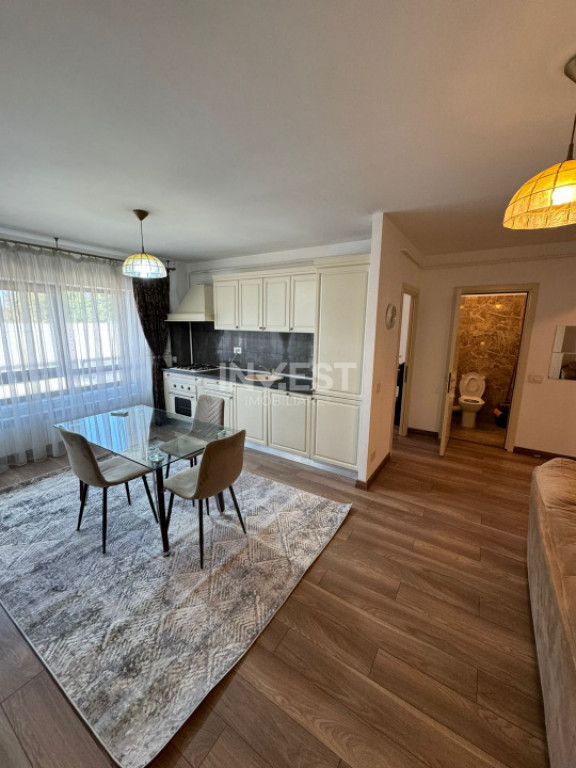 Apartament 3 camere de vânzare – bloc nou, etaj intermedi