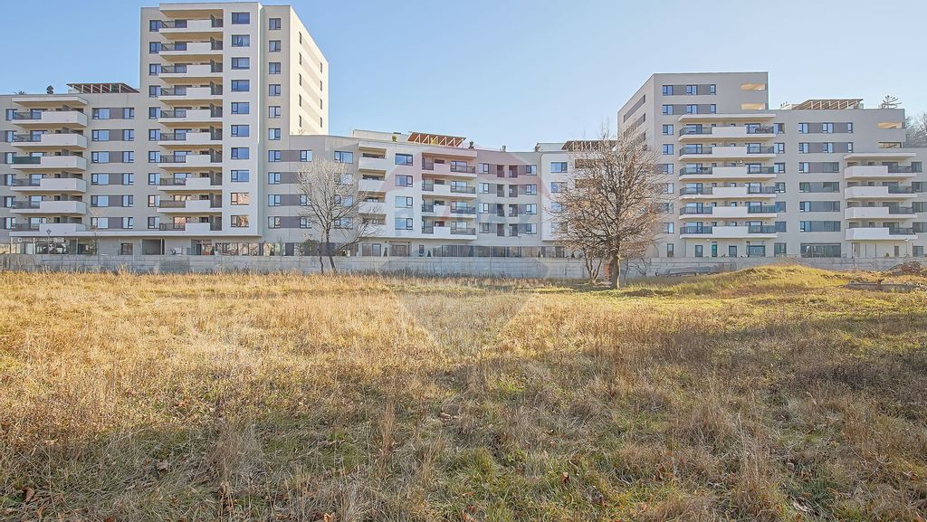 Garsoniera, de vânzare, Calea București